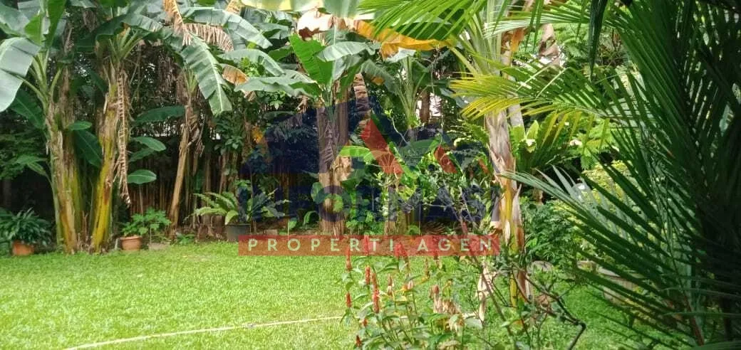 Dijual tanah di intercon hadap utara