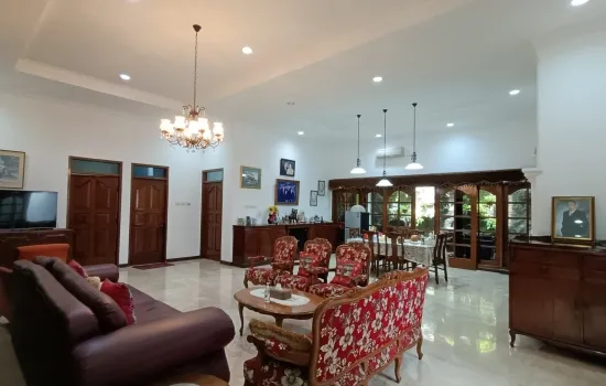Dijual Rumah Klasik Tebet Siap Huni