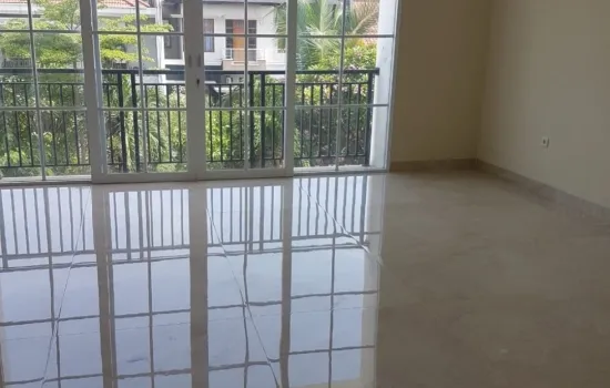Rumah 2 Lt. Minimalis, kt 4 , km3  Permata buana