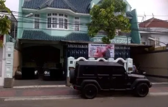 rumah hadap selatan berada di lokasi bagus grogol