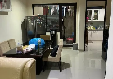 RumaH 2 lantai 3KT 1  3KM  1 siap huni hadap barat