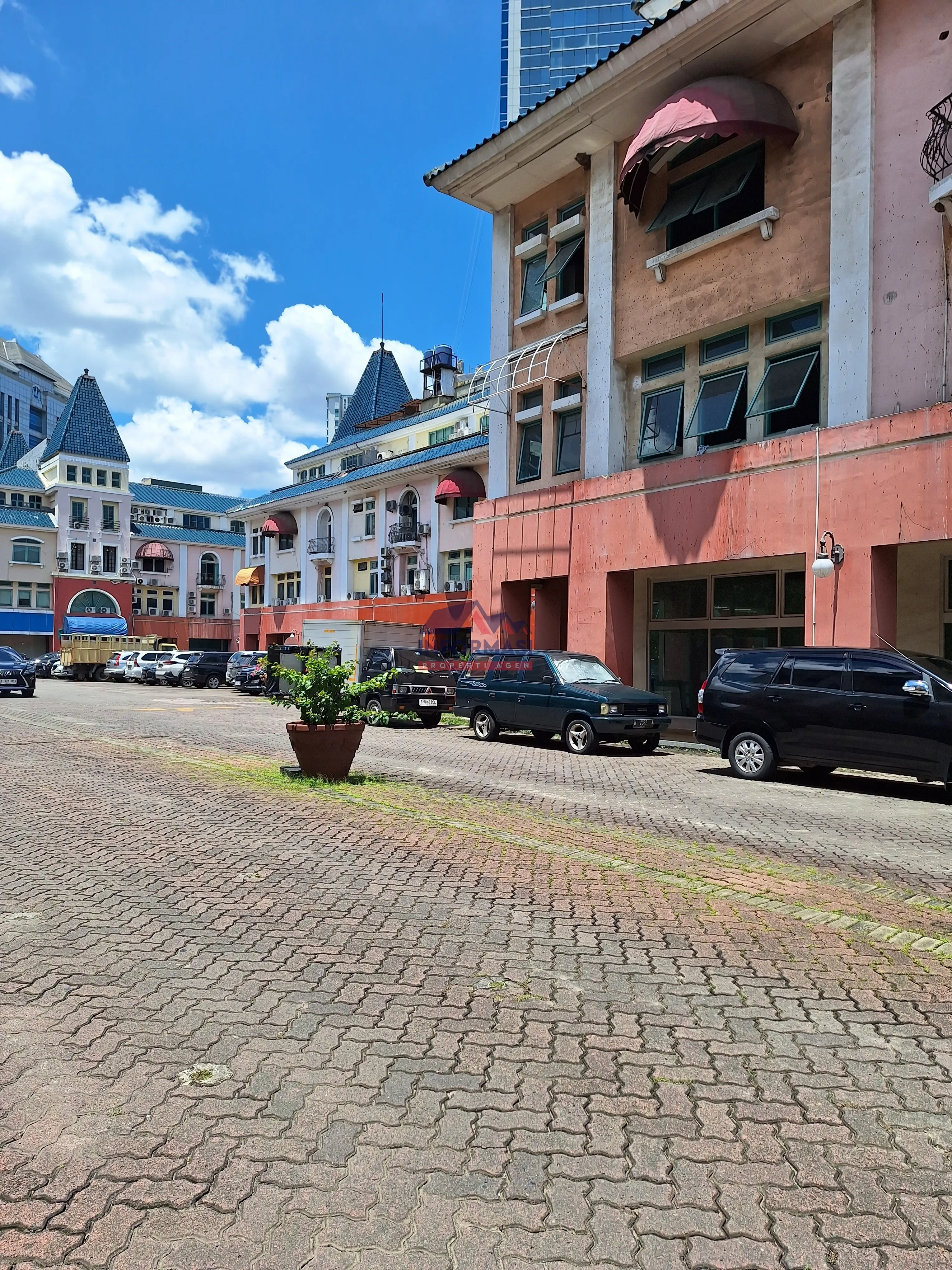 Dijual ruko 2 gandeng sentra niaga