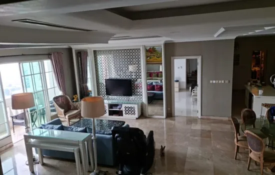 The belleza Permata hijau