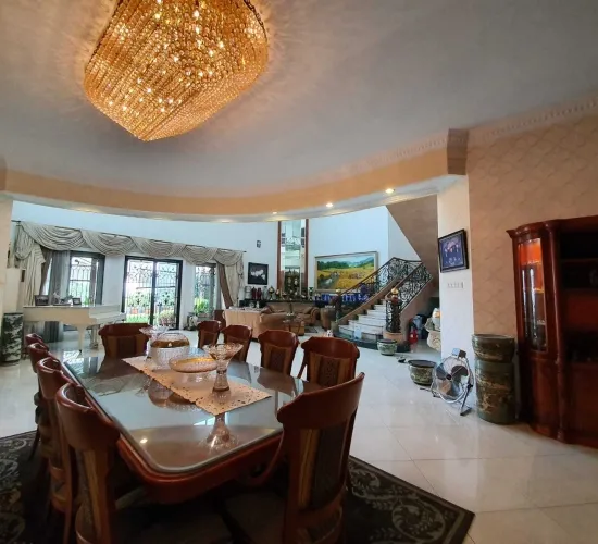 Sewa rumah metro pondok indah area komersial