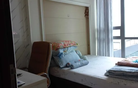 Apt di CBD area Puri Indah ..Luas 112 dgn private lift