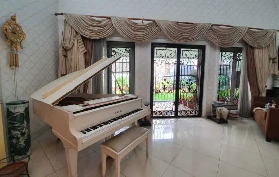 Sewa rumah metro pondok indah area komersial