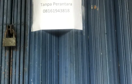 Rumah tua lokasi premium Kebayora baru  jalan lebar