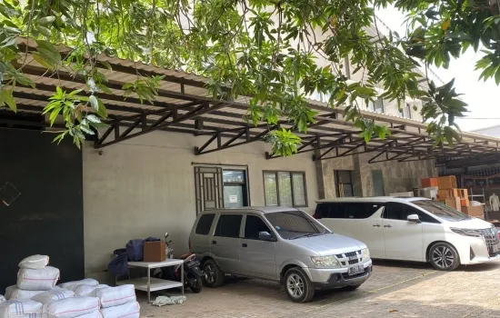Gedung kantor berikut gudang 2 lantai di Jl Indokarya Sunter