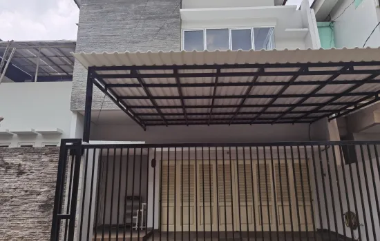 Rumah 2 lt Siap Huni,Rapi, Bersih, ventilasi Bagus