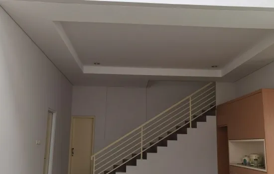 Rumah 2 lt Siap Huni,Rapi, Bersih, ventilasi Bagus