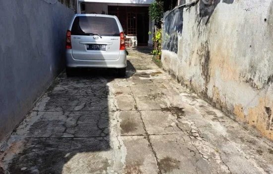 Dijual Rumah warisan Strategis  Jakarta Barat