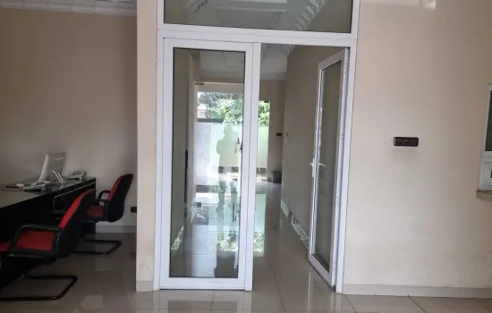 Dijual Rumah Kantor Strategis  Jakarta Barat