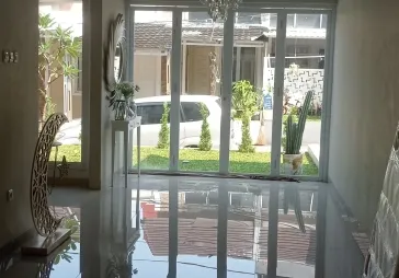 Rumah bagus baru renov siap huni, Depok