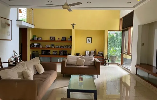 Jual Rumah hitung harga tanah kamar 6  kmr mandi 3