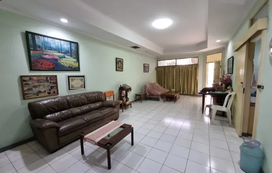 Rumah 1 lantai Puri Indah blok G luas 140 m² hadap selatan