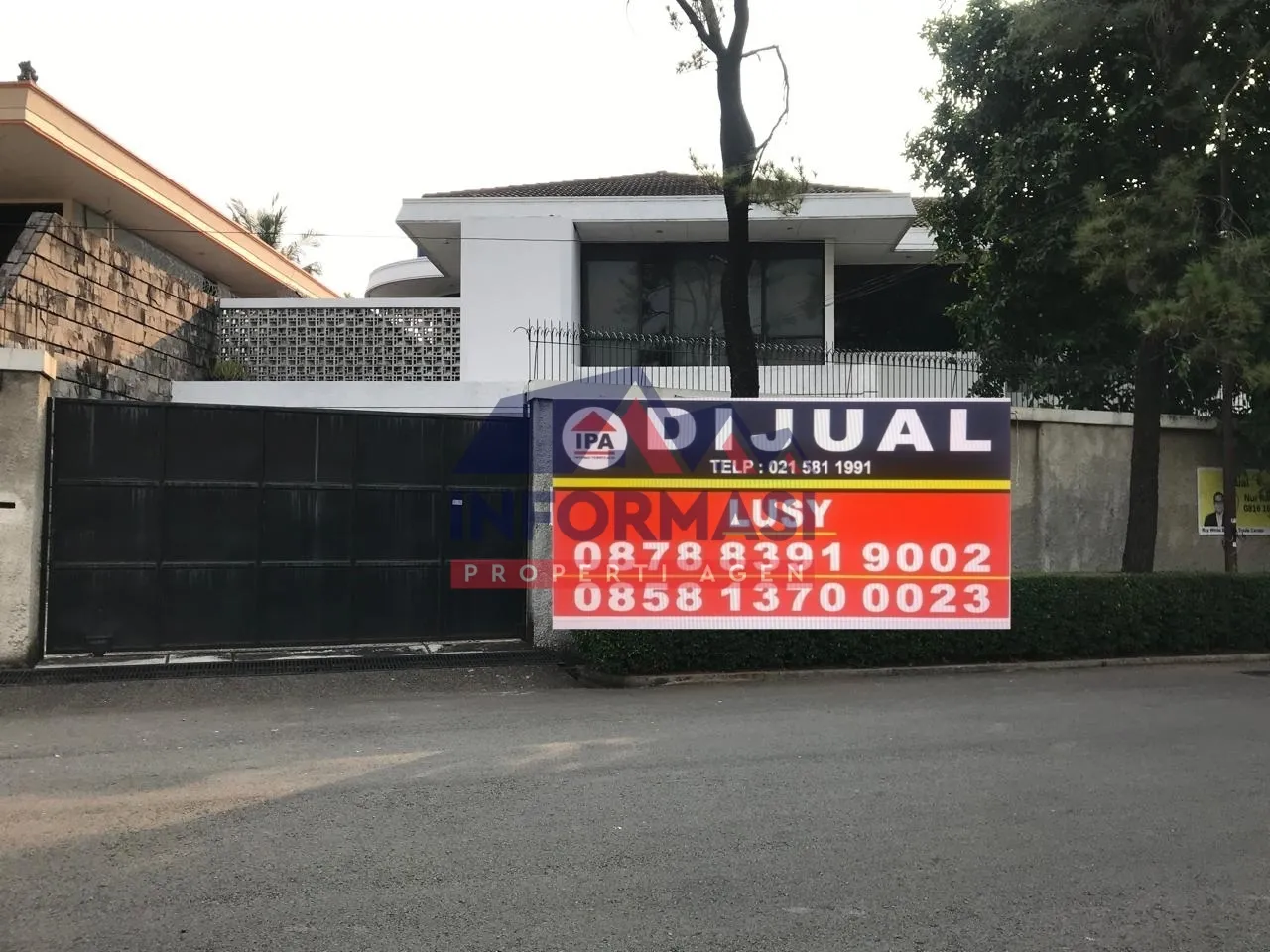 Rumah LT 770 LB  650  lokasi bagus Permata hijau