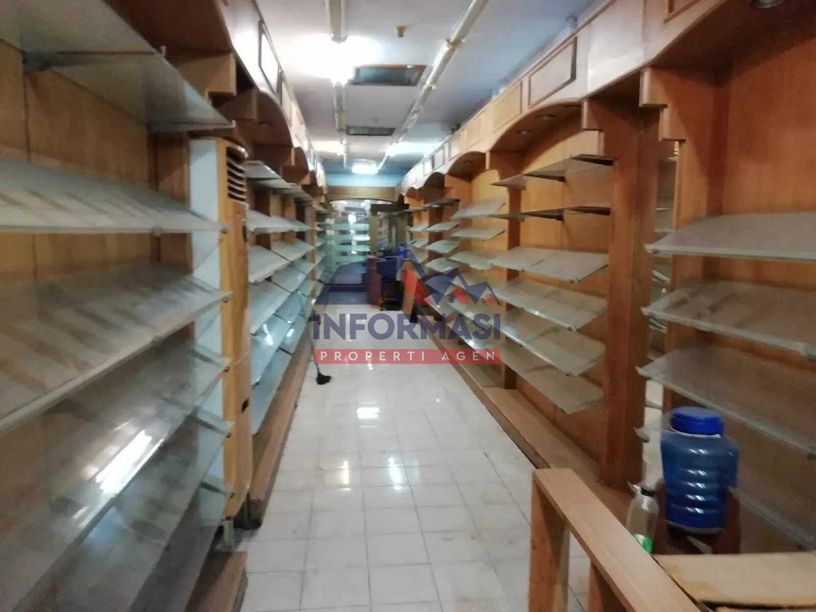 Ruko pasar baru ex toko sepatu