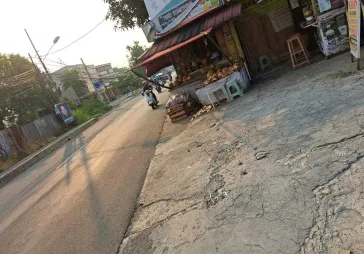 Dijual tanh ada bangunan utk ruang usaha