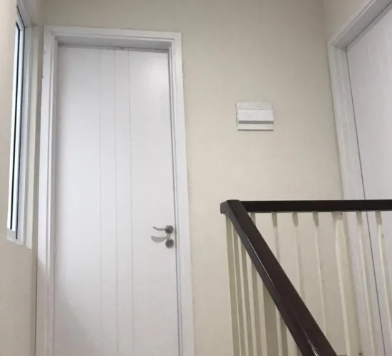 Rumah minimalis 2Lt, 3 KT . 2 KM. Siap huni