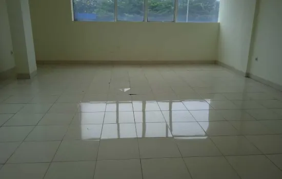 Kios siap pakai. lantai semi dasar