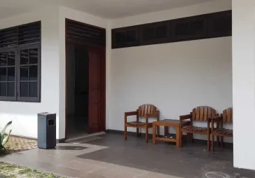 Taman Kedoya Baru 2 lantai utara barat 4 kamar tidur