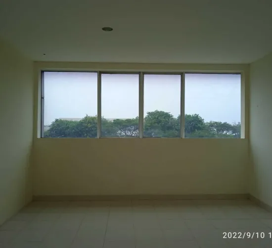 Kios siap pakai. lantai semi dasar