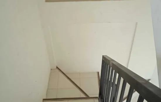 Kios siap pakai. lantai semi dasar