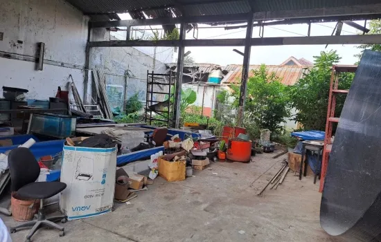 Dijual tanh ada bangunan utk ruang usaha