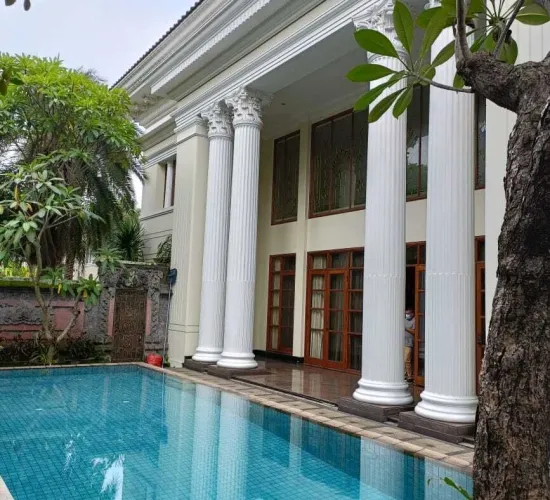 Dijual rumah baru Pondok indah luas 883m2, kolam renang