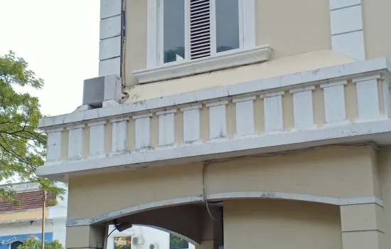 Ruko Hoek parkir luas banyak di cari