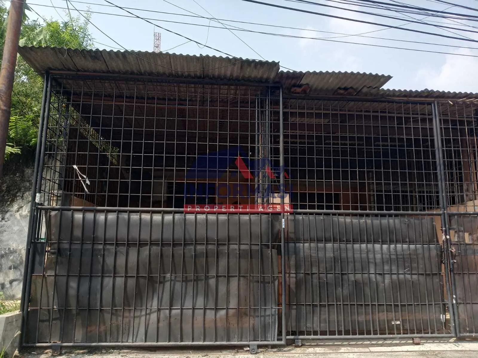 Jual rumah hitung tanah.. Jakarta barat.. 6*18..selantai