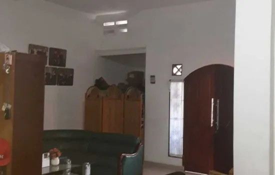 Rumah siap huni dengan lokasi nyaman