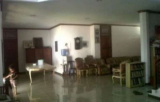 Rumah lokasi bagus di rawamangun