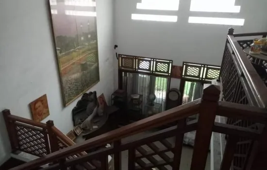 Rumah lokasi bagus di rawamangun