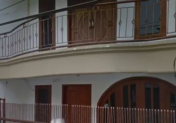 Batu Tulis, jakarta Pusat.  Luas Tanah 107 m2.  2,5 lantai.