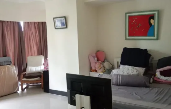 Taman Anggrek lt 11 semi furnish 3+1 kmr tdr
