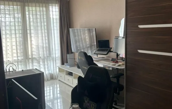 Rumah Puri Botanical 2 lantai, siap huni