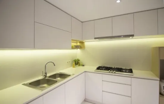 Sudirman Apartm Condo lt 20 FF bagus skl