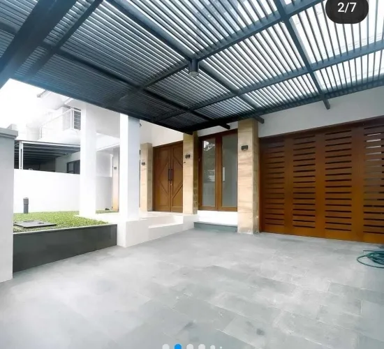Rumah siap huni di Pondok Indah