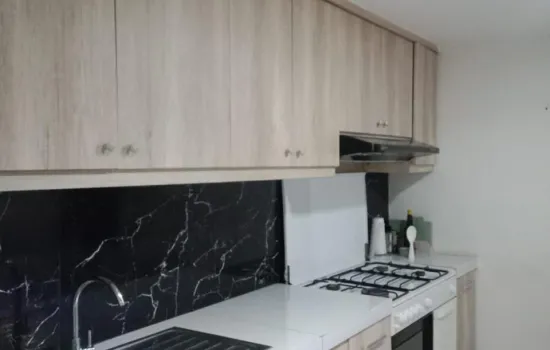 Taman Anggrek lt 11 semi furnish 3+1 kmr tdr