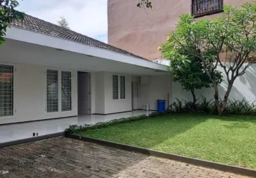 Dijual rumah  di Bintaro