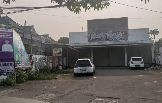Dijual TOKO Usaha Strategis Binong Karawaci Tangerang