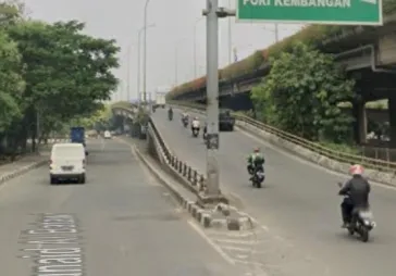 T &  B di jln Raya luar lingkar barat, Cengkareng, Jakbar