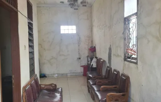 Rumah 65 m2 & 2.5 lantai Strategis area Senen, Jakarta Pusat