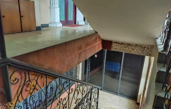 Dijual Cepat Gedung Mini di Raya Daan Mogot,  Jakarta Barat.