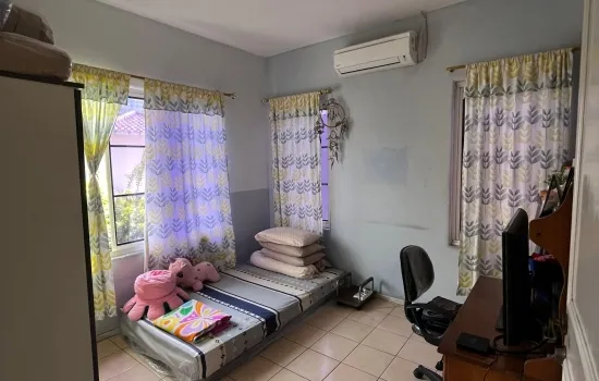 Dijual Rumah Siap Huni Asri Taman Beverly Golf Karawaci