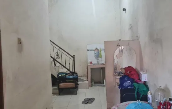 Rumah 65 m2 & 2.5 lantai Strategis area Senen, Jakarta Pusat