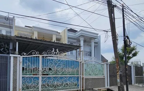 Dijual Rumah 2 lantai di Karang Tengah