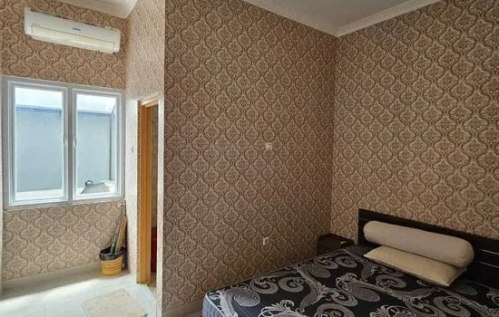Dijual Rumah 2 lantai di Karang Tengah
