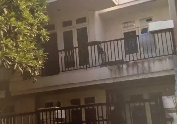 Rumah 2lt Puri Media lt 135m dgn 4 kmr tdr